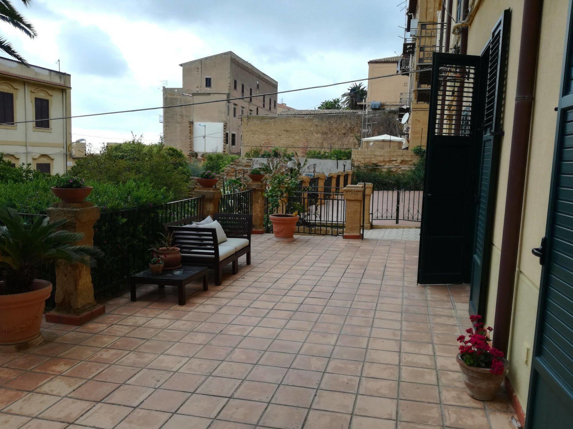 Mansion Pirandello 3*